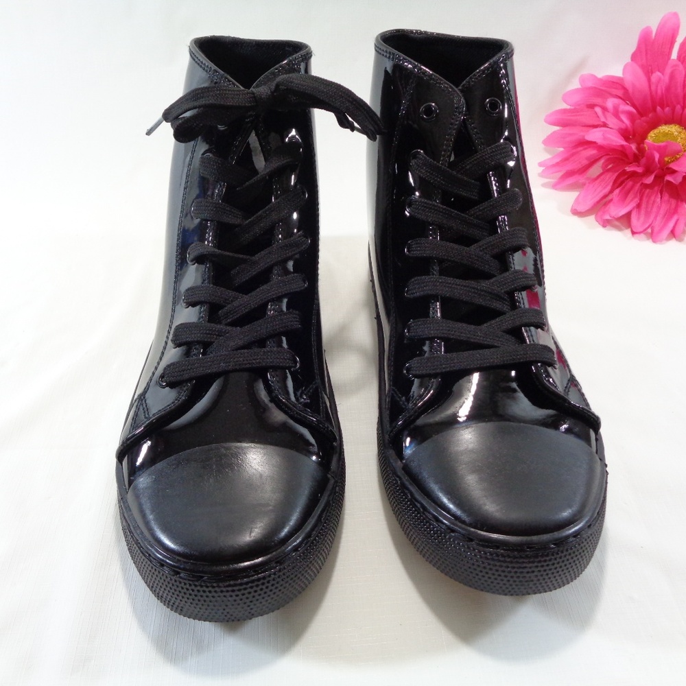 Black Patent Leather Women's High Top Sneaker Sz 7